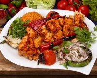 Assiettes Tavuk Sis
